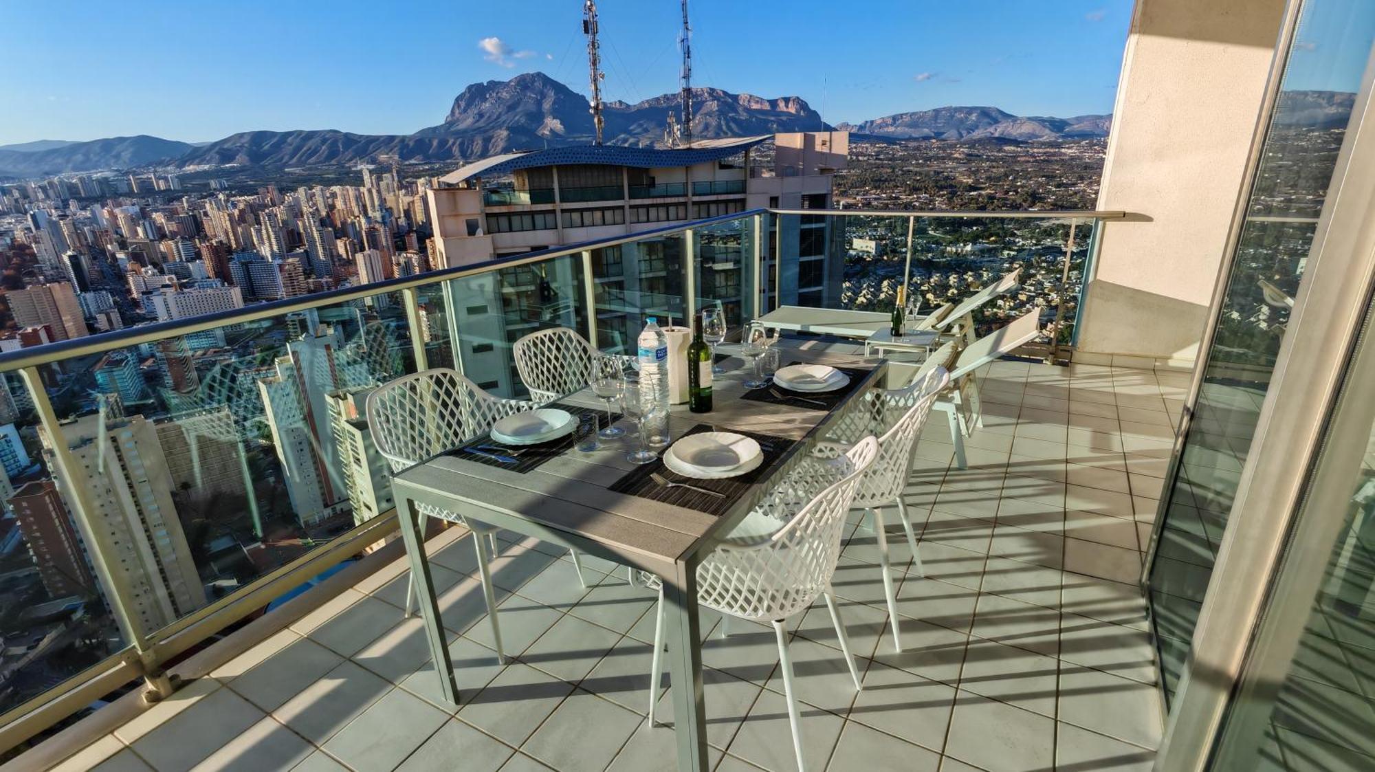 Апартаменти Skyline Floor 28 Sea Views Бенідорм Екстер'єр фото