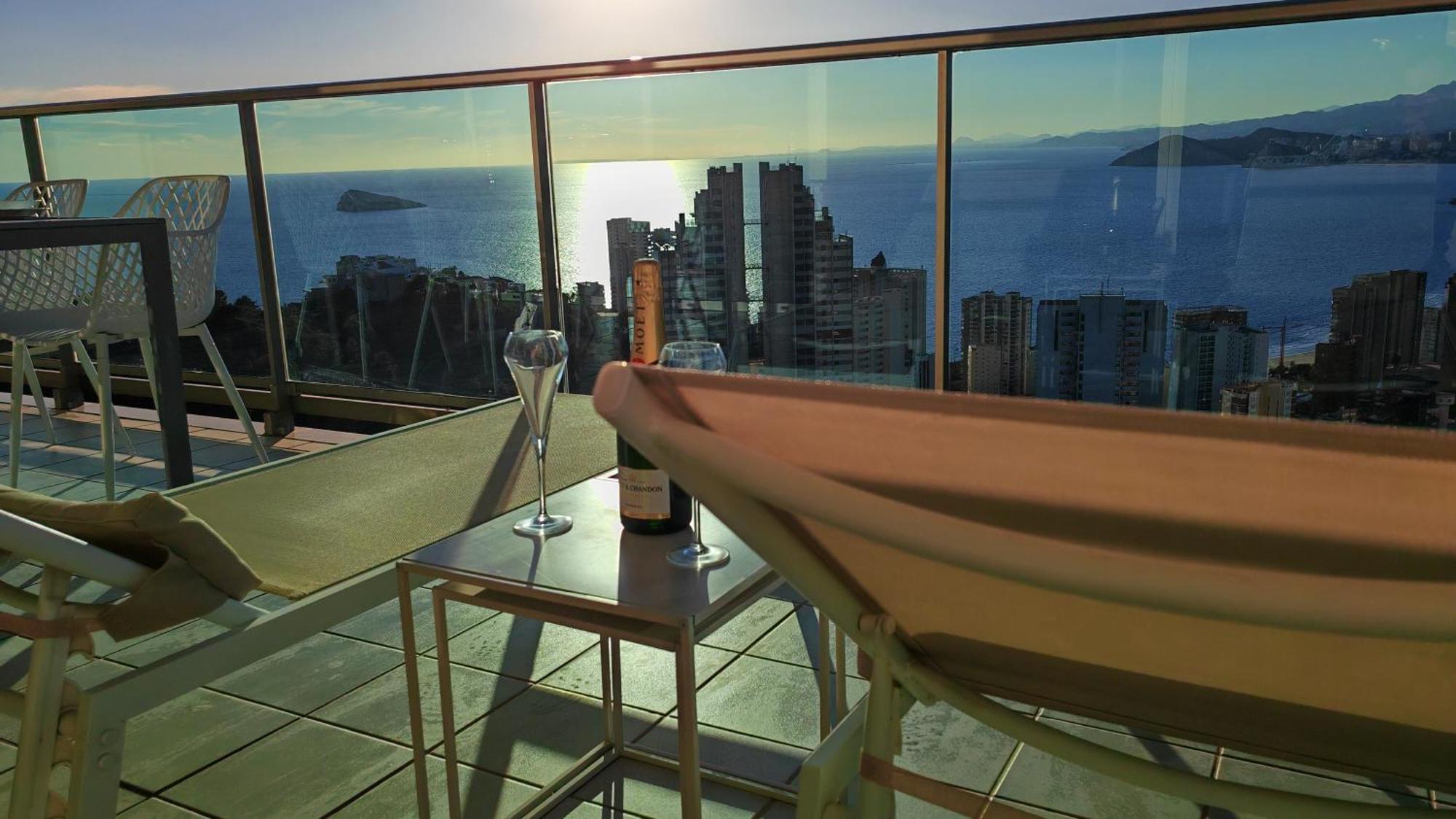 Апартаменти Skyline Floor 28 Sea Views Бенідорм Екстер'єр фото