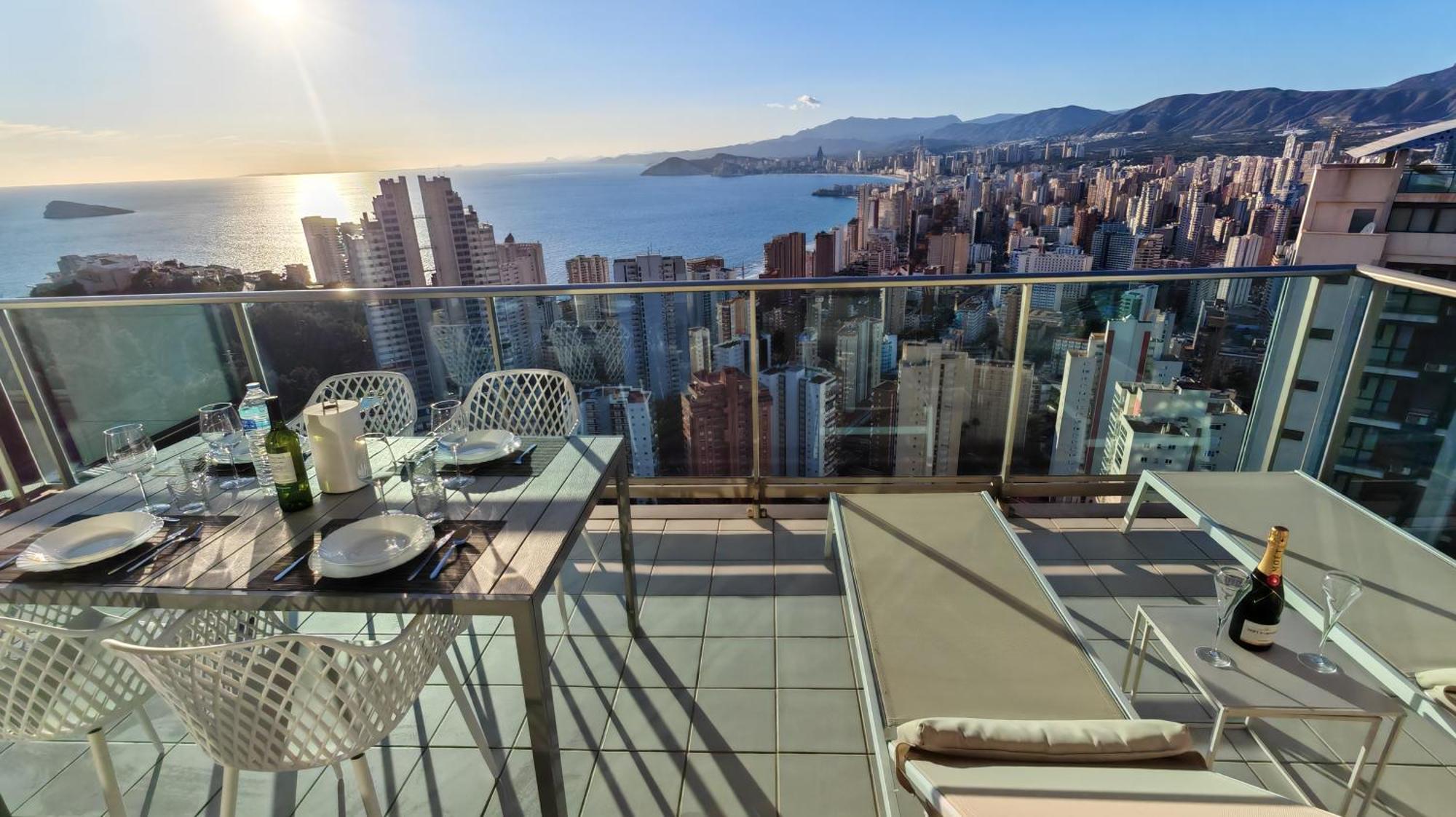 Апартаменти Skyline Floor 28 Sea Views Бенідорм Екстер'єр фото