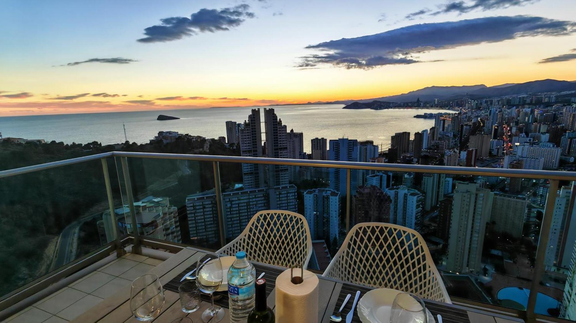 Апартаменти Skyline Floor 28 Sea Views Бенідорм Екстер'єр фото