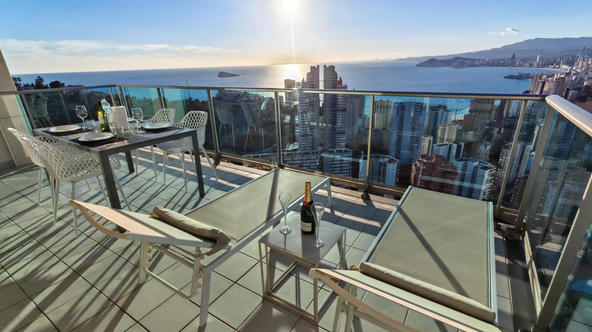 Апартаменти Skyline Floor 28 Sea Views Бенідорм Екстер'єр фото