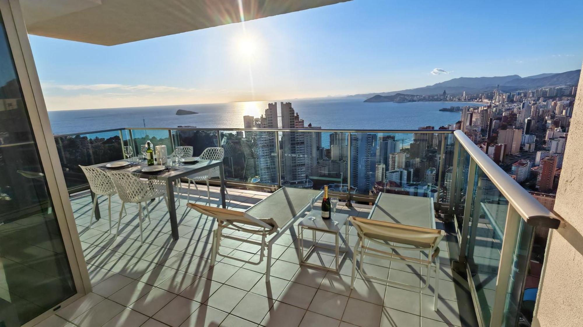 Апартаменти Skyline Floor 28 Sea Views Бенідорм Екстер'єр фото