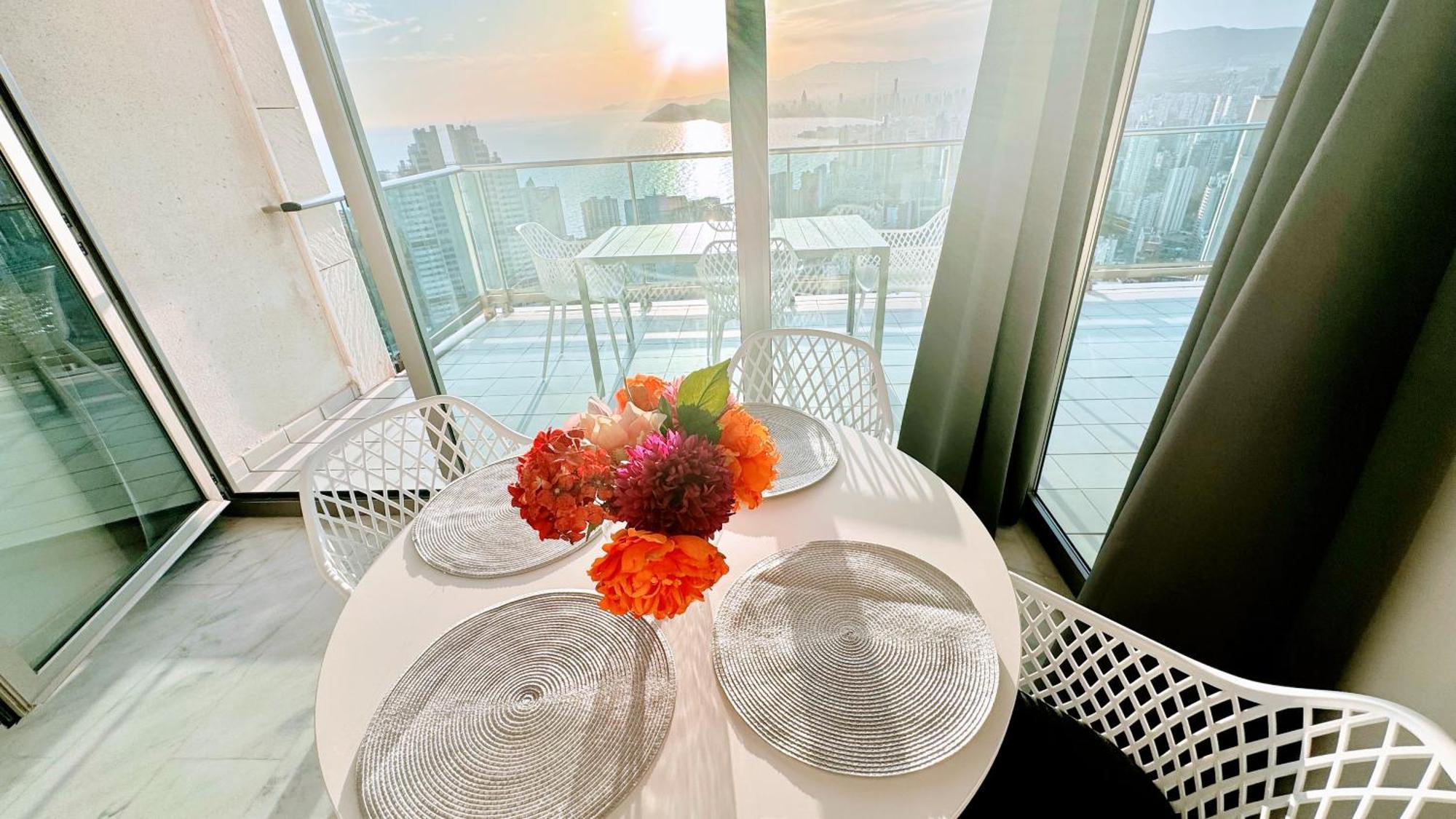 Апартаменти Skyline Floor 28 Sea Views Бенідорм Екстер'єр фото